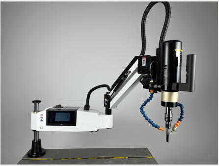 Máquina de taladrado y roscado automático